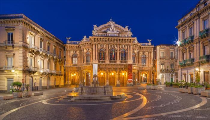 Black Hole Rooms Catania Exterior photo